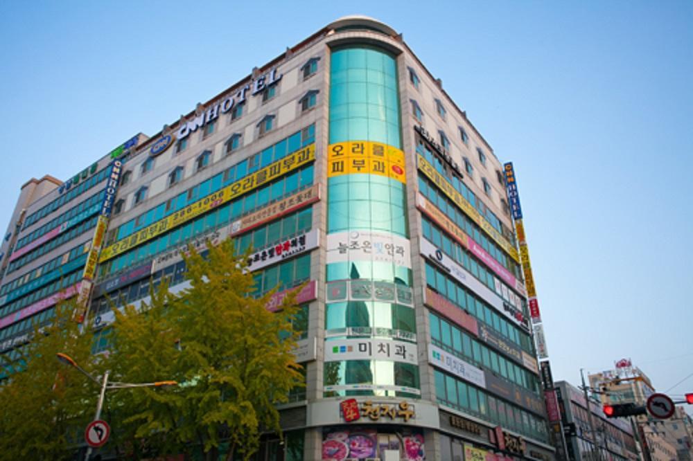 Cnn Hotel Changwon Exterior foto