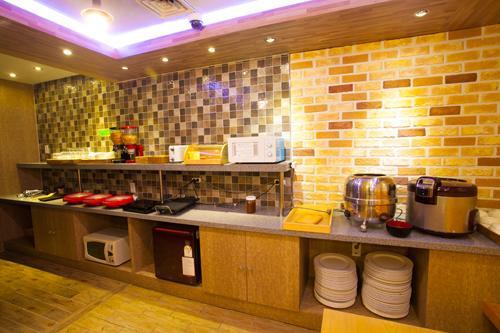 Cnn Hotel Changwon Exterior foto