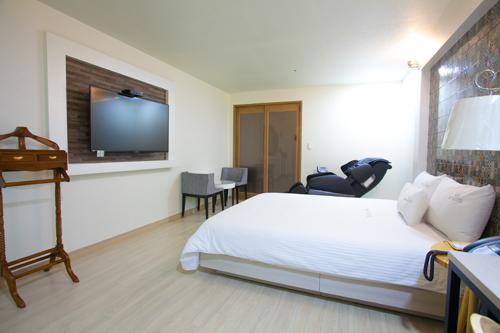 Cnn Hotel Changwon Exterior foto